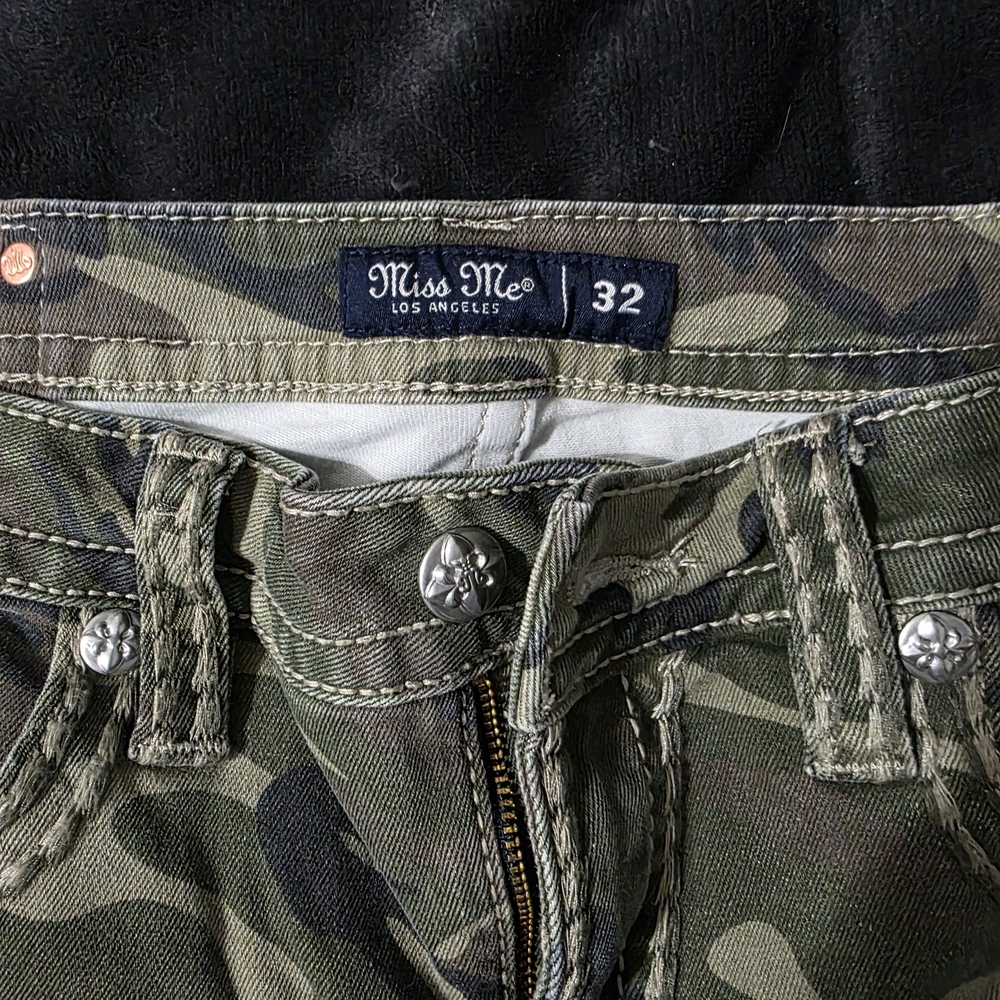 Miss Me Women's Green Camouflage Boot Cut Jeans - Picture 5 of 6